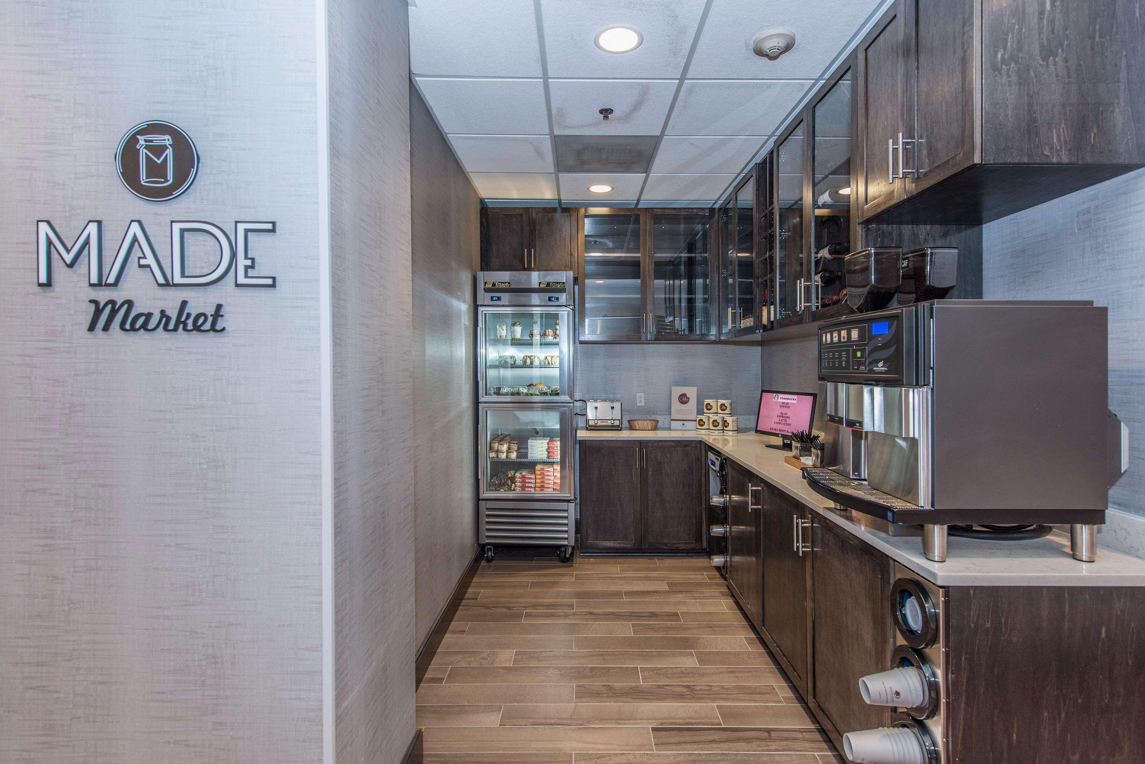 מלון Doubletree By Hilton North Charleston - Convention Center מראה חיצוני תמונה
