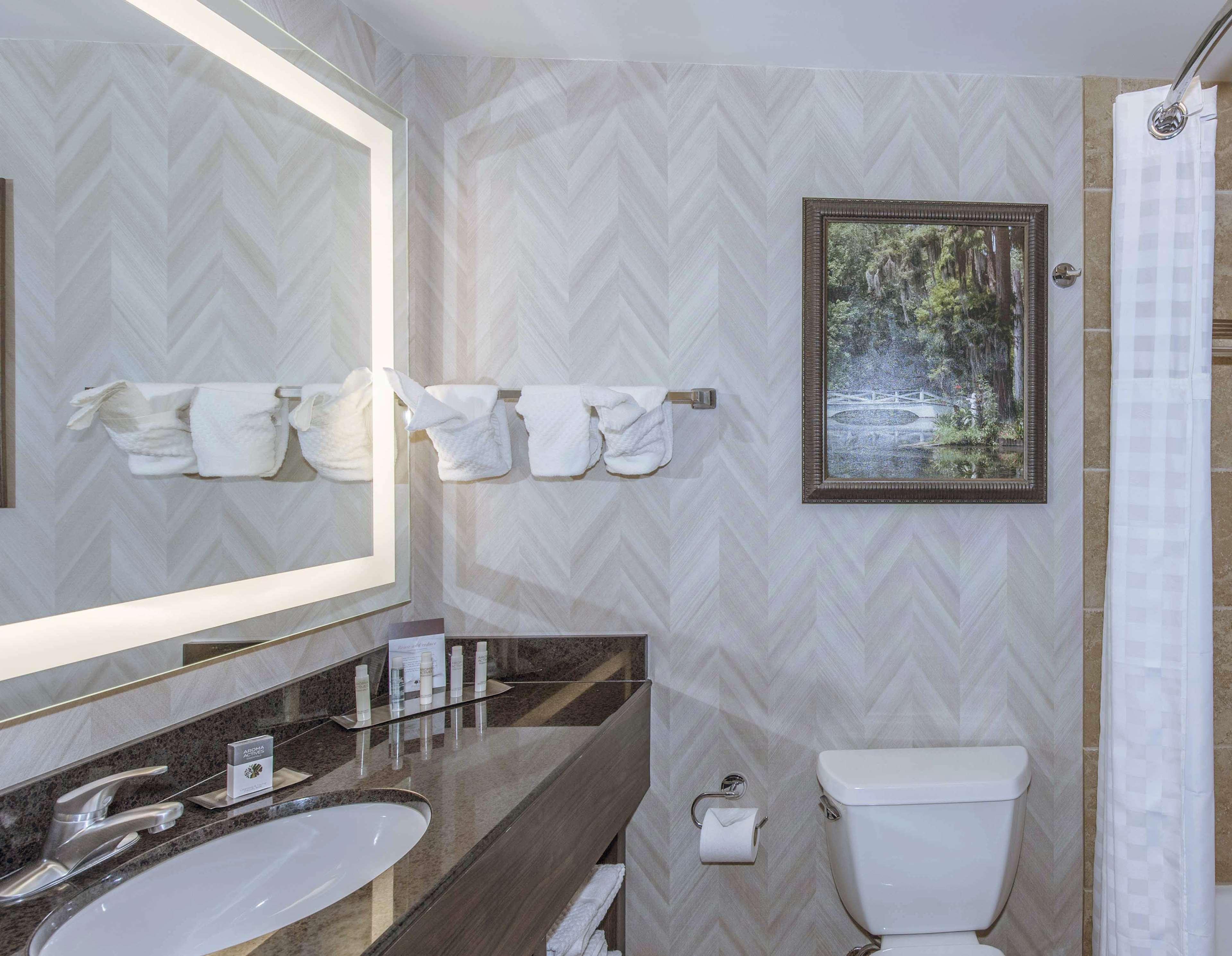 מלון Doubletree By Hilton North Charleston - Convention Center מראה חיצוני תמונה