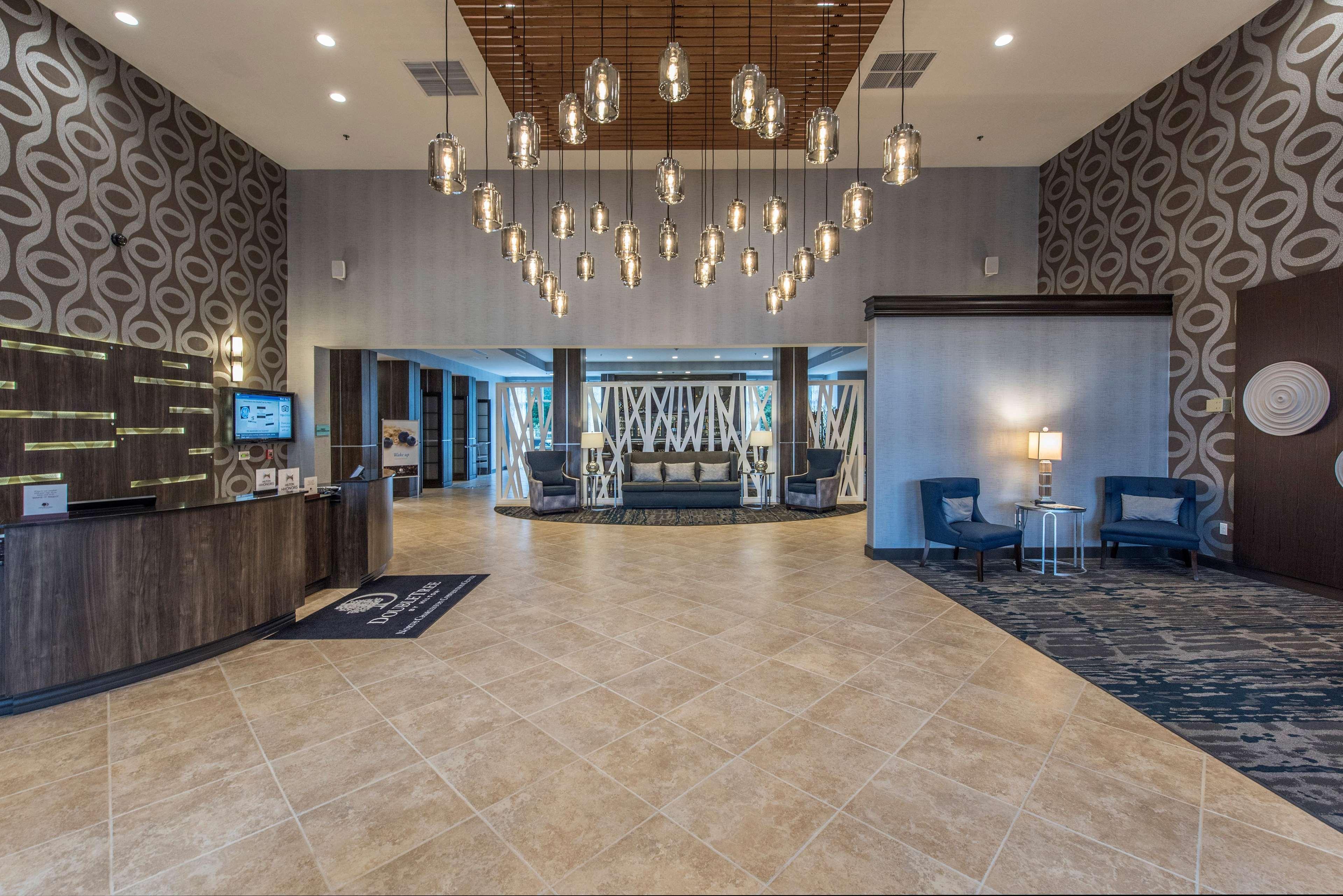 מלון Doubletree By Hilton North Charleston - Convention Center מראה חיצוני תמונה