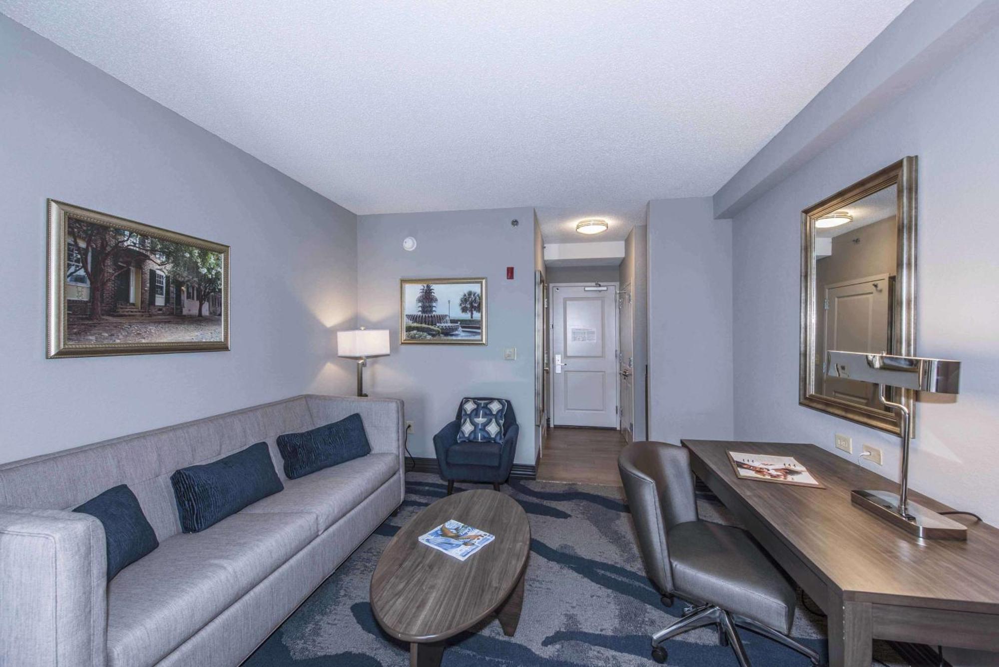 מלון Doubletree By Hilton North Charleston - Convention Center מראה חיצוני תמונה
