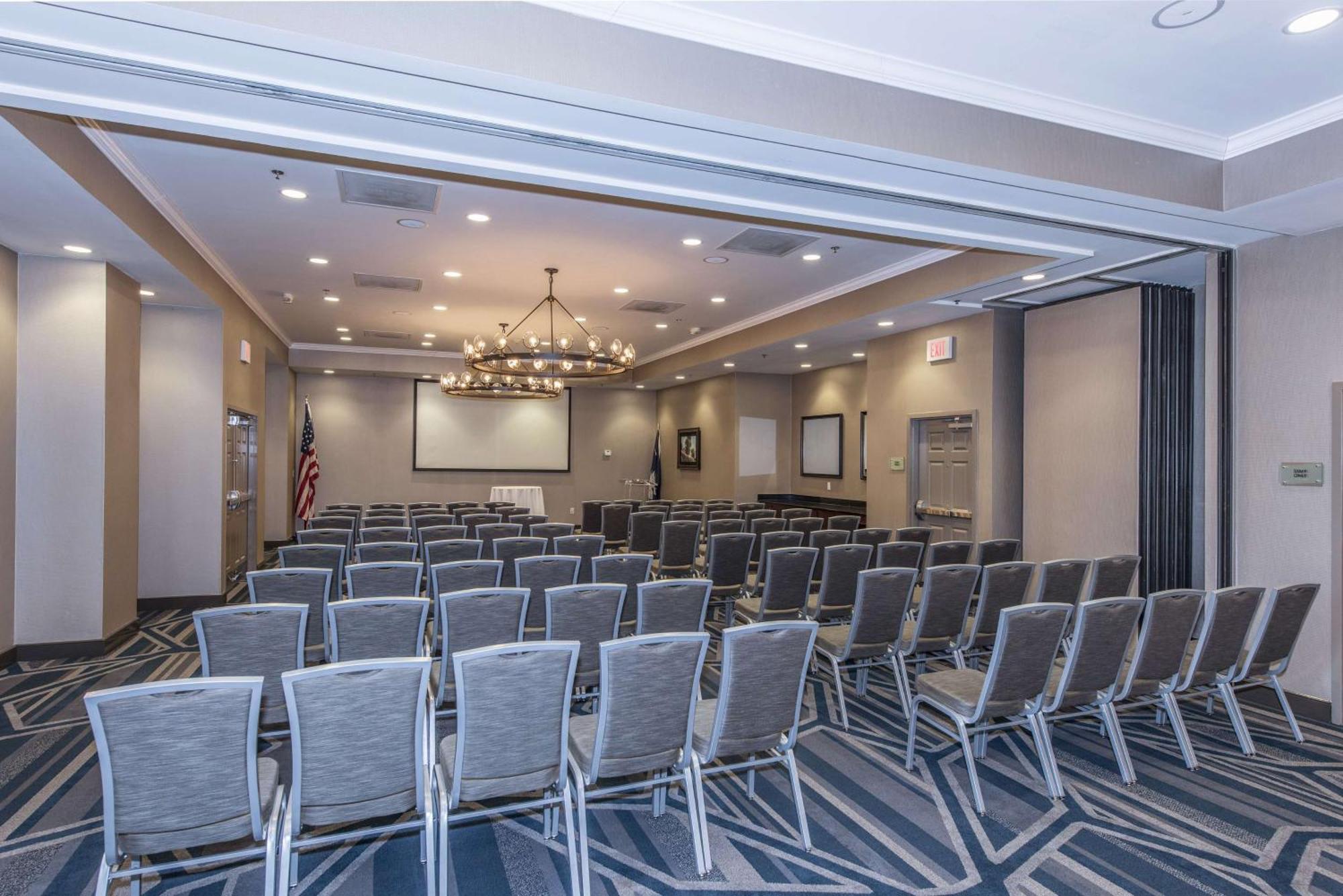 מלון Doubletree By Hilton North Charleston - Convention Center מראה חיצוני תמונה