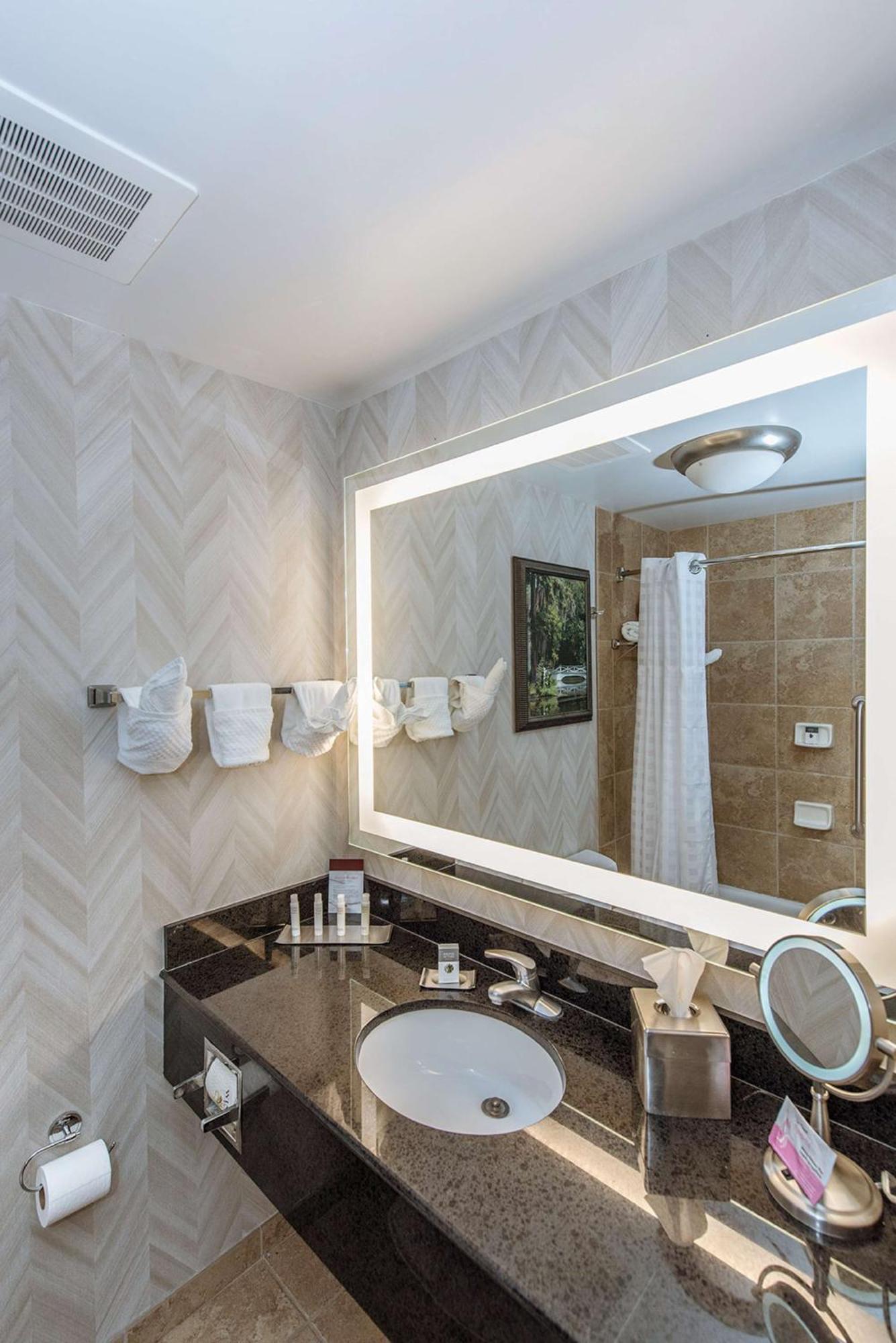 מלון Doubletree By Hilton North Charleston - Convention Center מראה חיצוני תמונה