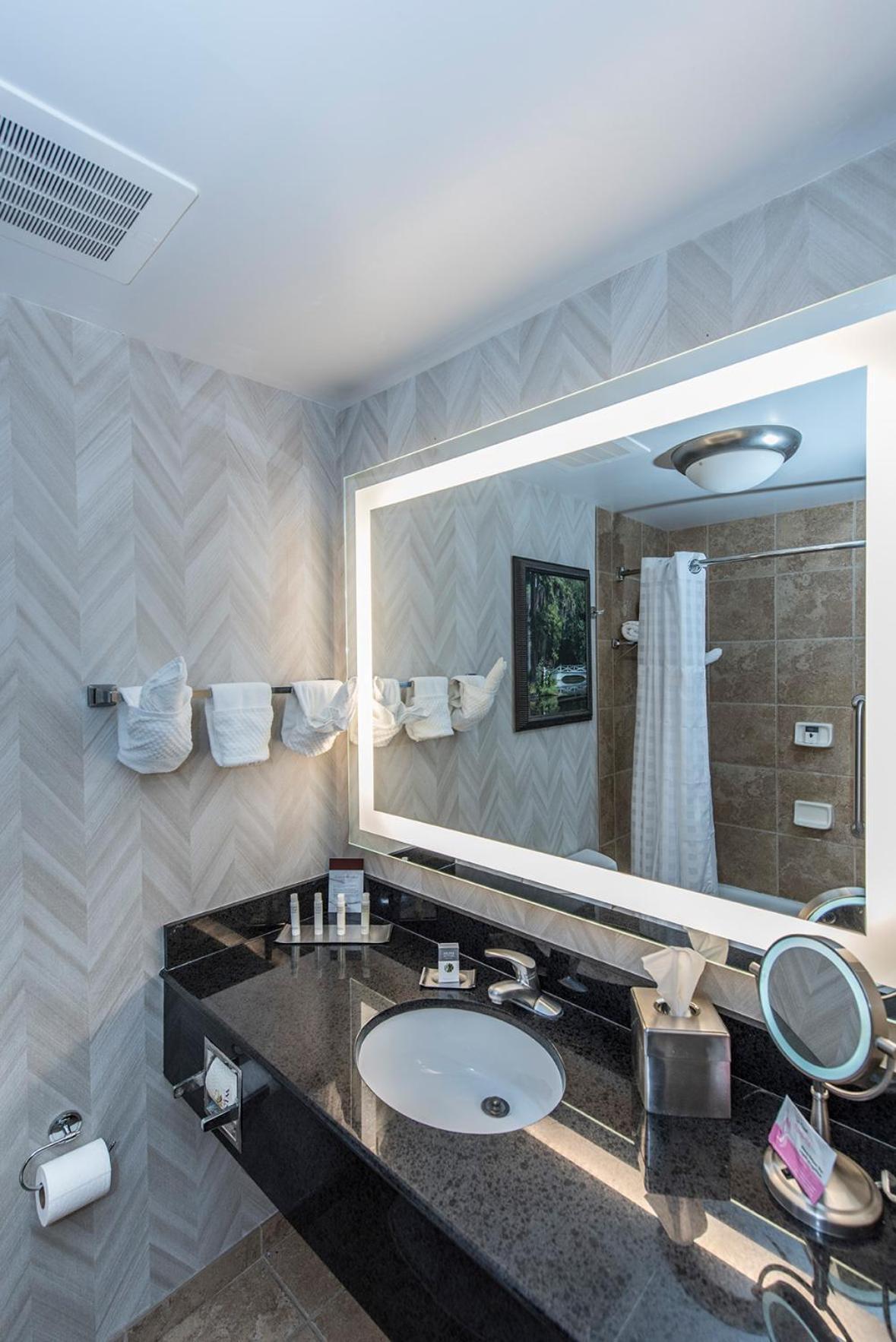 מלון Doubletree By Hilton North Charleston - Convention Center מראה חיצוני תמונה